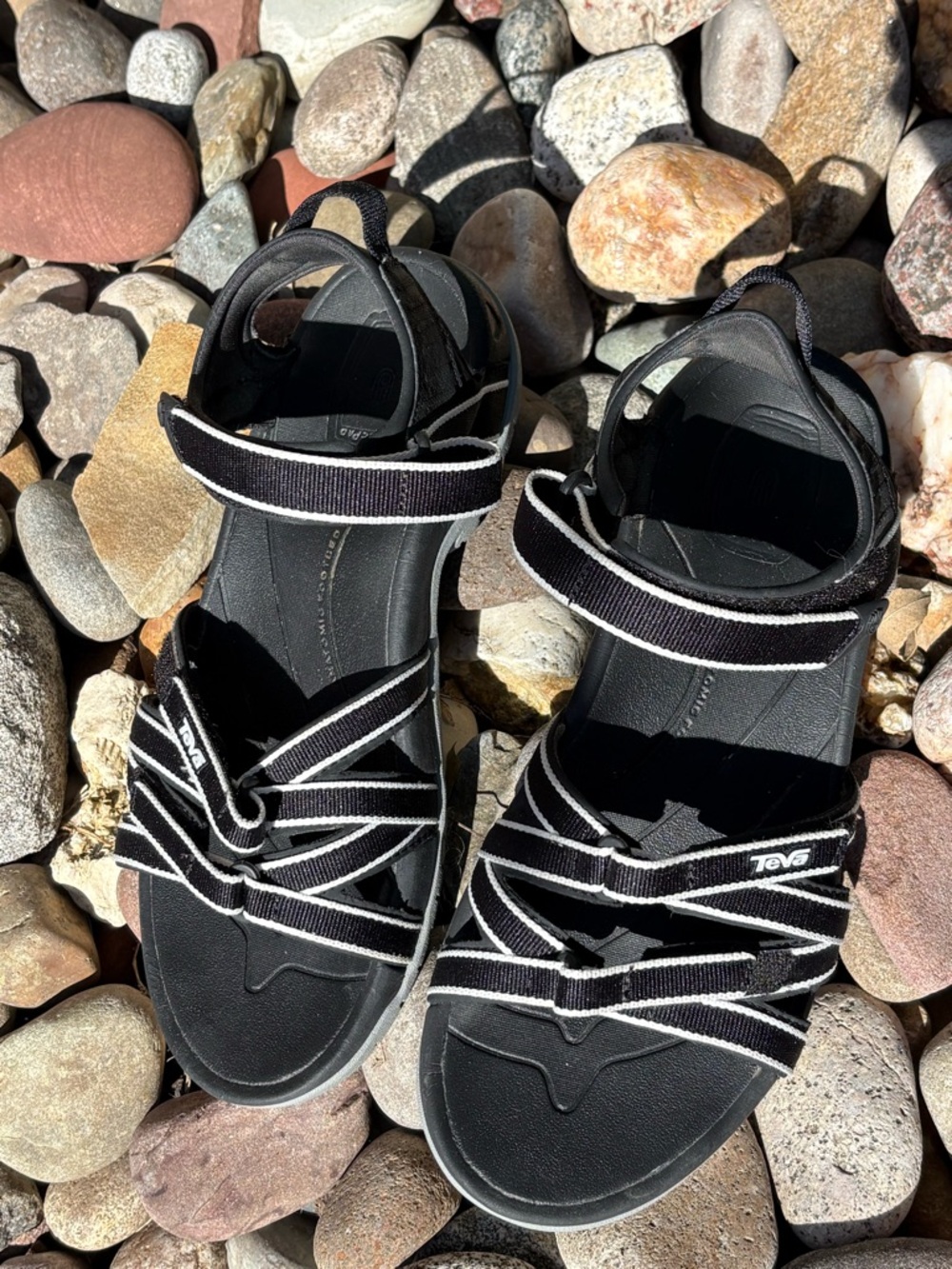 TEVA Tirra Strappy Sandals Hiking Outdoor Trail Water Shoe Black & White SZ. 9.5